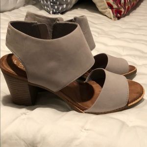 TOMS DRIZZLE GREY MAJORCA CUTOUT SANDALS